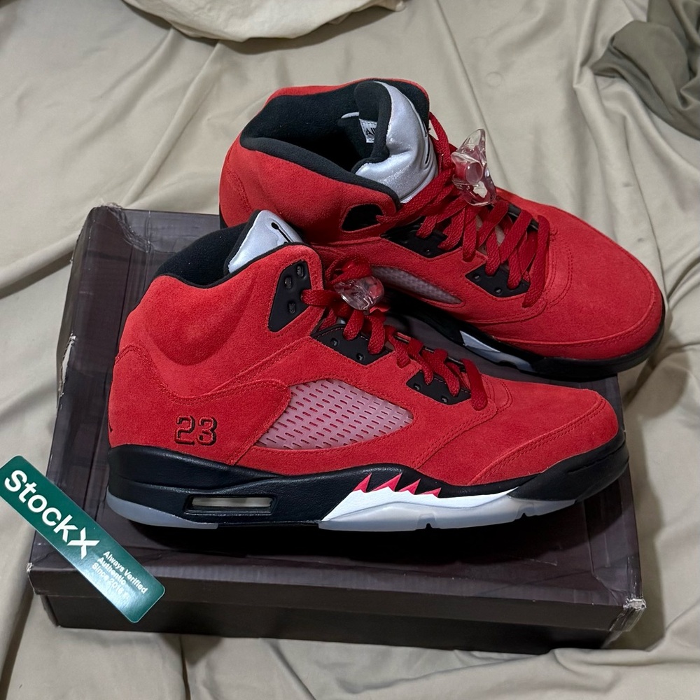 Jordan 5 Retro “Raging Bull” 2021 Size 10